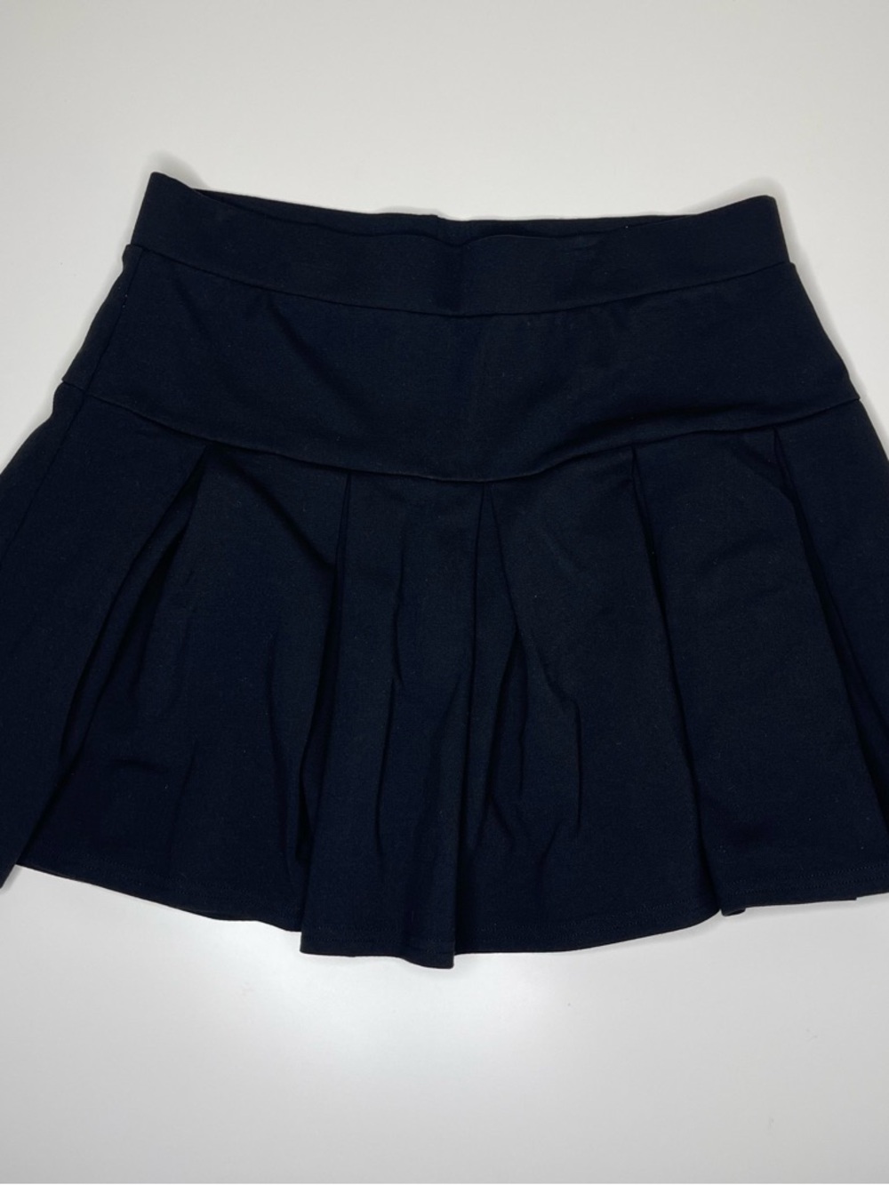 American Eagle Black Pleated Skirt With Attached Shorts Skort Size Women's SMALL